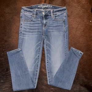 AMERICAN EAGLE SUPER LOW JEGGINGS (#019)